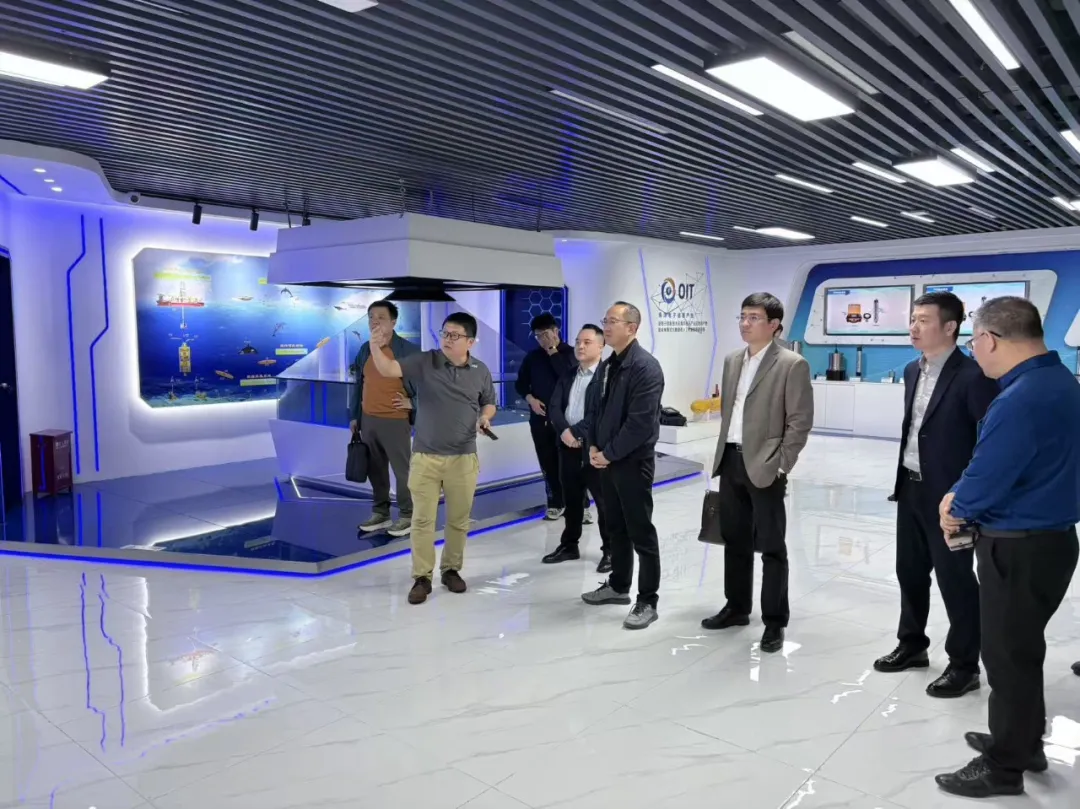 珠海市海洋发展局与香洲区领导一行考察智慧海洋&OIT研究院(图2)